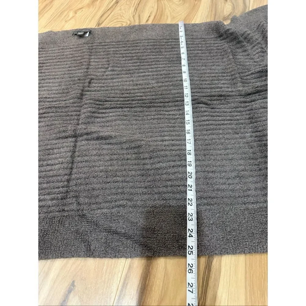 Barefoot Dreams cover shawl with pockets one Size